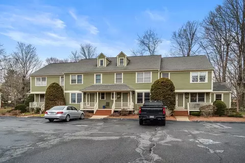 Exterior - 8 Fieldstone St #8, Upton, MA 01568 photo 6 of 8