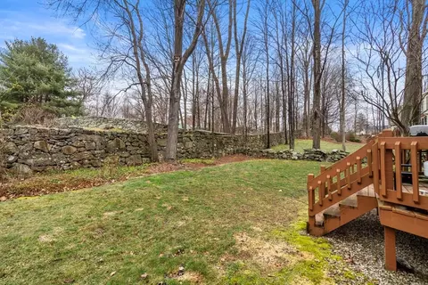 Exterior - 8 Fieldstone St #8, Upton, MA 01568 photo 3 of 8