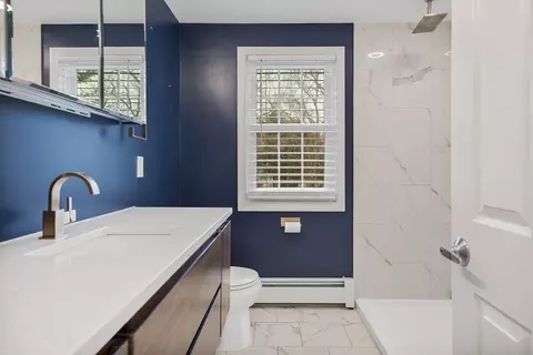 Bath - 338 Maple Rd, Longmeadow, MA 01106 photo 2 of 5