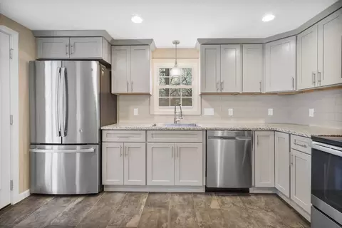 Kitchen - 338 Maple Rd, Longmeadow, MA 01106 photo 5 of 6