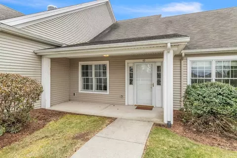 49 Ivy Cir #49, Wilbraham, MA 01095
