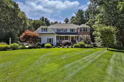 21 Keystone Way, Andover, MA 01810