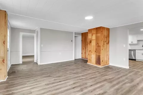 Living - 140 Greenwich Plains Rd, Ware, MA 01082 photo 2 of 4