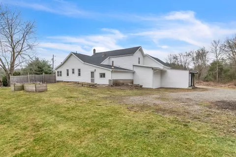 Exterior - 140 Greenwich Plains Rd, Ware, MA 01082 photo 4 of 11