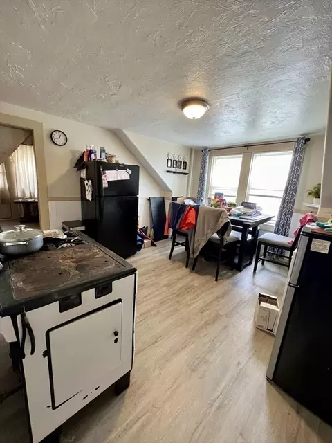 Kitchen - 15 Greystone Ave, Webster, MA 01570 photo 5 of 6
