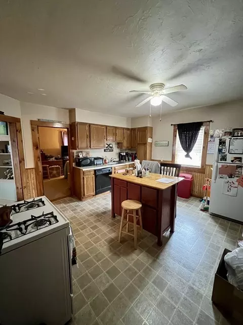 Kitchen - 15 Greystone Ave, Webster, MA 01570 photo 4 of 6