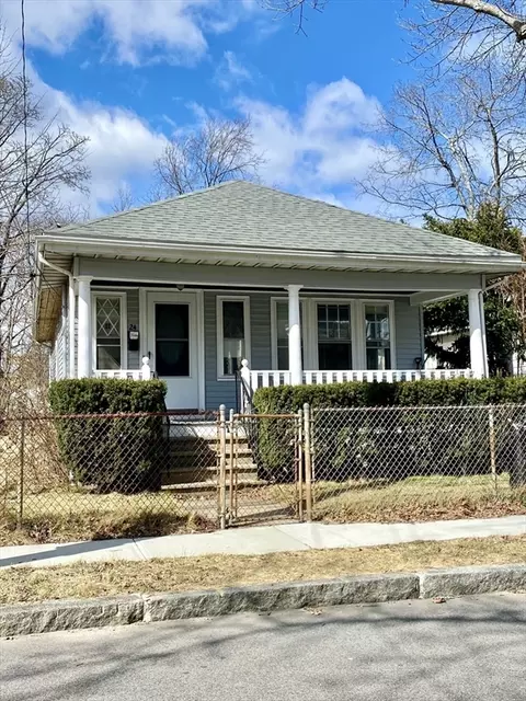 24 Baxter Ave, Quincy, MA 02169