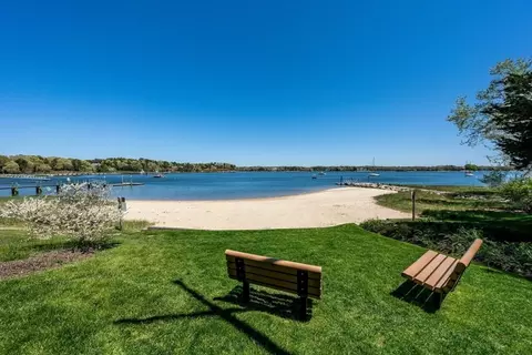 Exterior - 465 Cotuit Bay Dr, Barnstable, MA 02635 photo 5 of 7