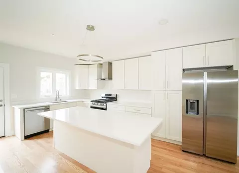 102 Dysart St #C, Quincy, MA 02169