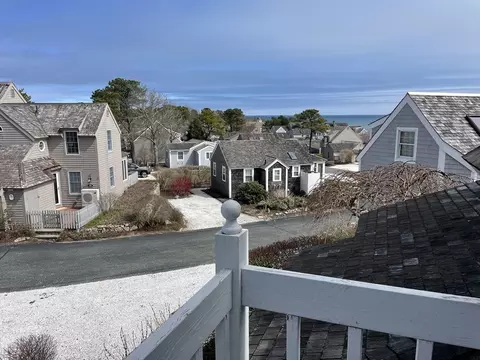 16 Brant Rock Rd #16, Mashpee, MA 02649