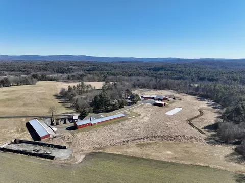47 Cross St, Bernardston, MA 01337