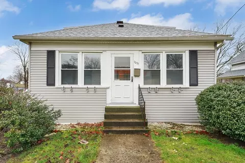 1077 Park St, Palmer, MA 01069