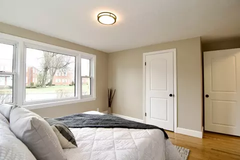 Bedroom - 1295 Bay St, Springfield, MA 01109 photo 3 of 5
