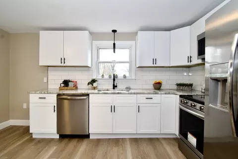 Kitchen - 1295 Bay St, Springfield, MA 01109 photo 1 of 5