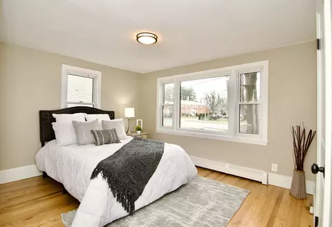 Bedroom - 1295 Bay St, Springfield, MA 01109 photo 1 of 5