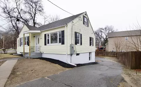 Exterior - 1295 Bay St, Springfield, MA 01109 photo 3 of 6