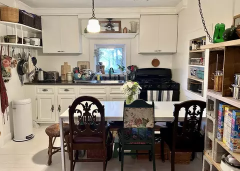 59 Burghardt St, Springfield, MA 01109 photo 6