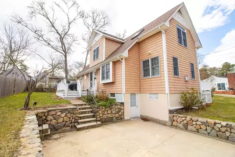 34 Wychunas Ave, Wareham, MA 02532