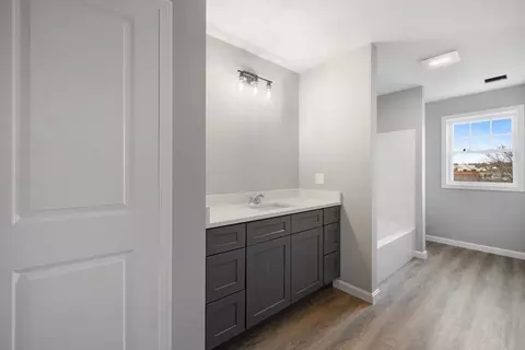 Bath - 550 Spring St #5, Fall River, MA 02721 photo 2 of 2