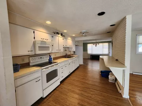 41 Dillon St, Worcester, MA 01604 photo 6