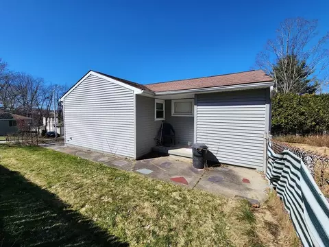 41 Dillon St, Worcester, MA 01604 photo 13