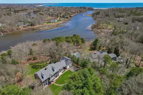 290 Starboard Ln, Barnstable, MA 02655