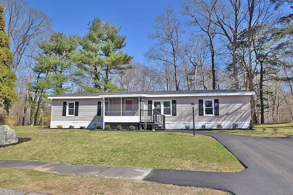 24 Friendship Dr, West Bridgewater, MA 02379 36 Photos Movoto