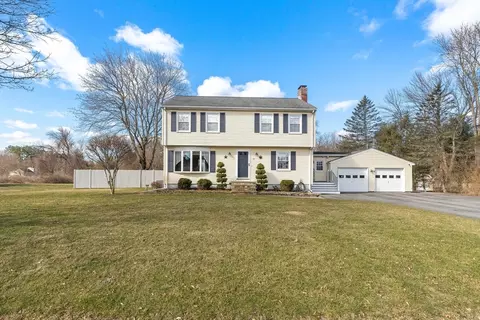 10 Freeport Dr, Wilmington, MA 01887