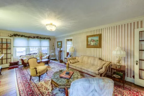 Living - 18 Intervale Rd, Worcester, MA 01602 photo 3 of 10