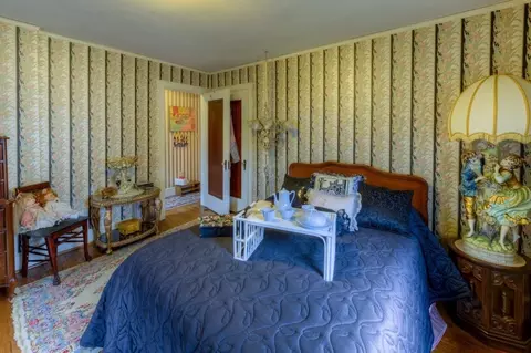 Bedroom - 18 Intervale Rd, Worcester, MA 01602 photo 7 of 9
