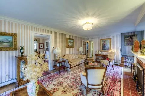 Living - 18 Intervale Rd, Worcester, MA 01602 photo 6 of 10