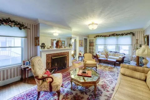 Living - 18 Intervale Rd, Worcester, MA 01602 photo 2 of 10