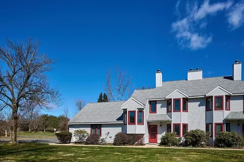 1 Russett Ln #1, Amherst, MA 01002