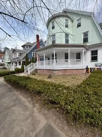 52 Monmouth St, Springfield, MA 01109