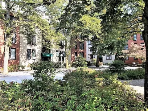 6 Juniper St #4, Brookline, MA 02445 photo 19