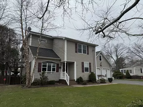 31 Letendre Ave, Agawam, MA 01030