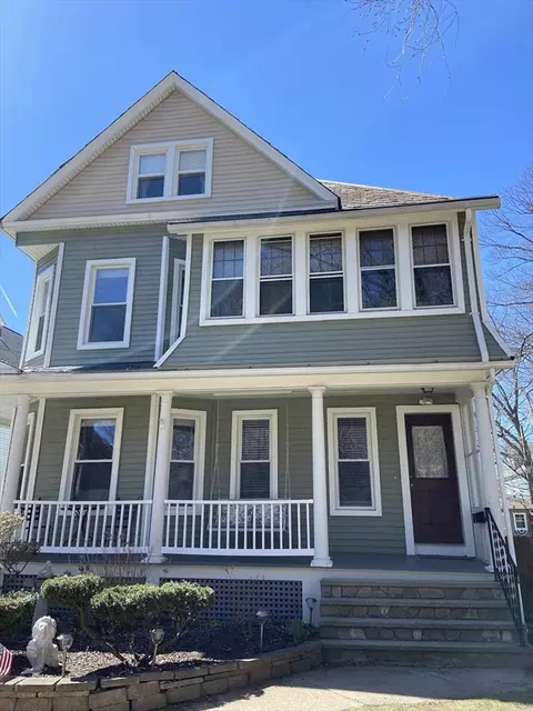 9-11 Pearl St, Holyoke, MA 01040