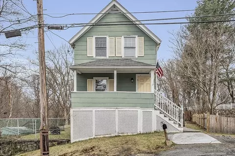 31 N Maple St, Woburn, MA 01801