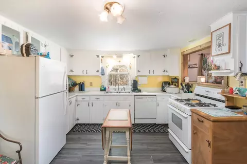Kitchen - 120 Cedar St, Sturbridge, MA 01566 photo 1 of 3
