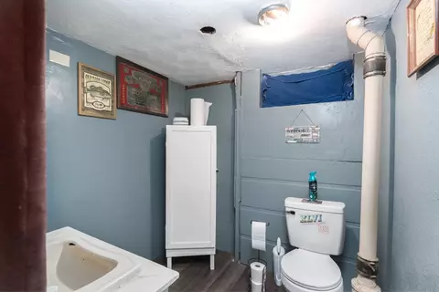 Bath - 120 Cedar St, Sturbridge, MA 01566 photo 2 of 2