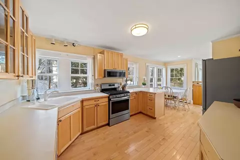 145 Nahatan St, Westwood, MA 02090