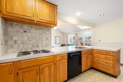 Kitchen - 3 Tower Rd, Lexington, MA 02421 photo 4 of 5