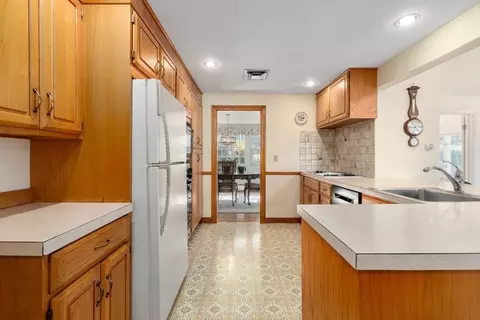 Kitchen - 3 Tower Rd, Lexington, MA 02421 photo 5 of 5