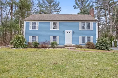 70 Deerfield Dr, Bridgewater, MA 02324