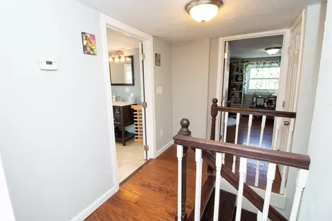 Entry Way - 183 Sutton St, Northbridge, MA 01534 photo 2 of 2