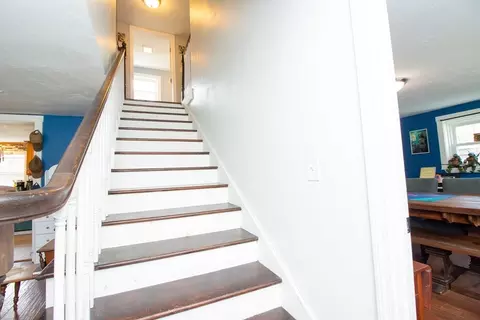 Entry Way - 183 Sutton St, Northbridge, MA 01534 photo 1 of 2