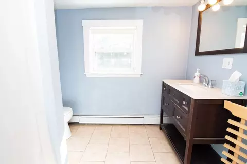 Bath - 183 Sutton St, Northbridge, MA 01534 photo 2 of 3