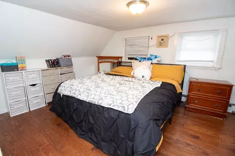 Bedroom - 183 Sutton St, Northbridge, MA 01534 photo 5 of 7