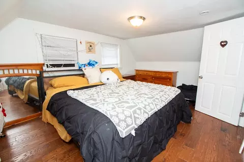 Bedroom - 183 Sutton St, Northbridge, MA 01534 photo 6 of 7