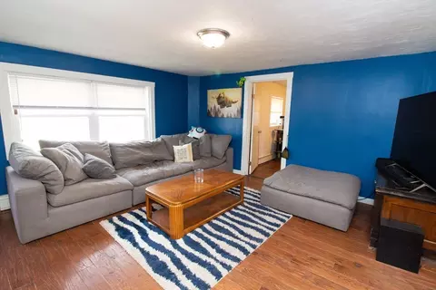 Living - 183 Sutton St, Northbridge, MA 01534 photo 2 of 4